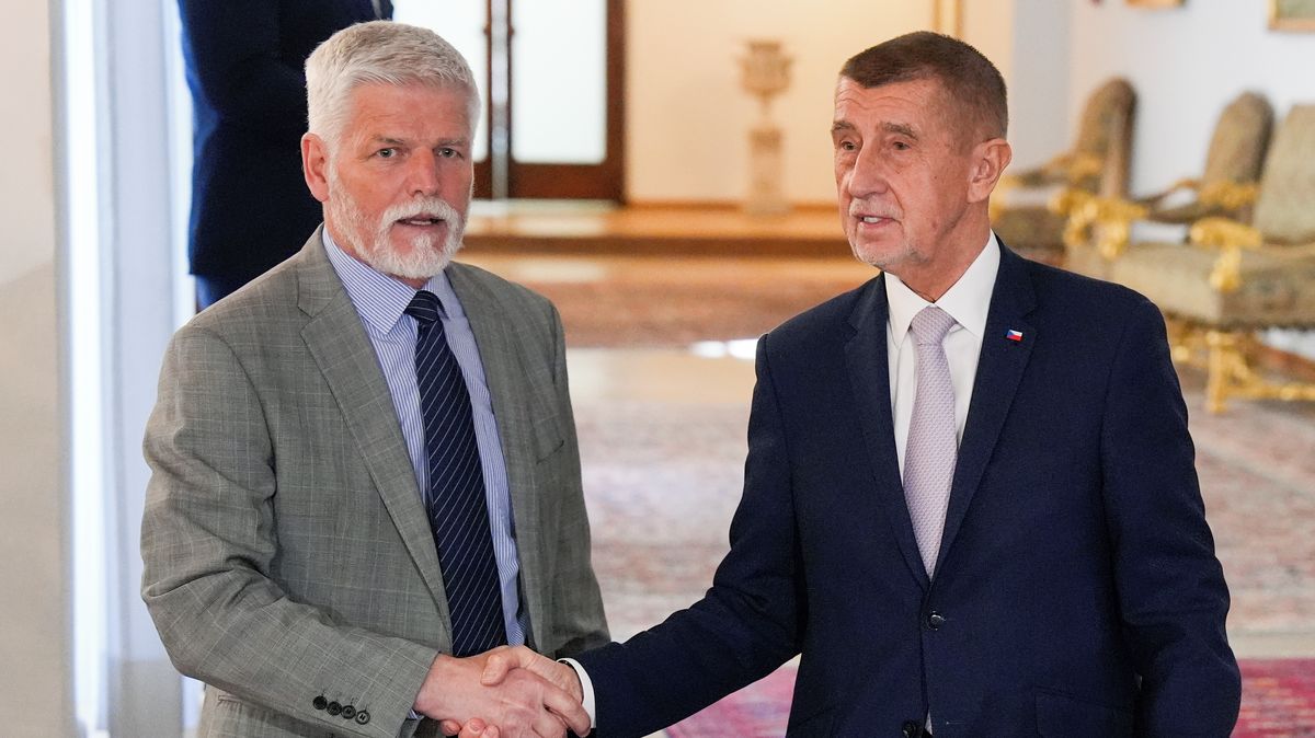 Premiér Babiš s prezidentem na summitu NATO nepočítá